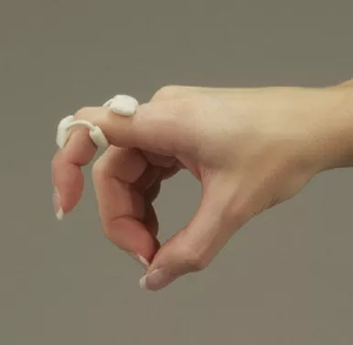 Deroyal - 601B - Finger Splint Medium Without Fastening Left Or Right Hand White