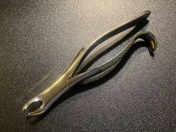 Healthco 18L Extracting Forceps