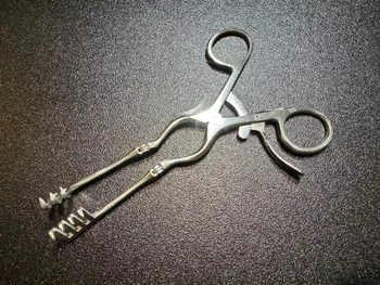V. Mueller SU3195 Beckman Retractor , Sharp, 6.75"